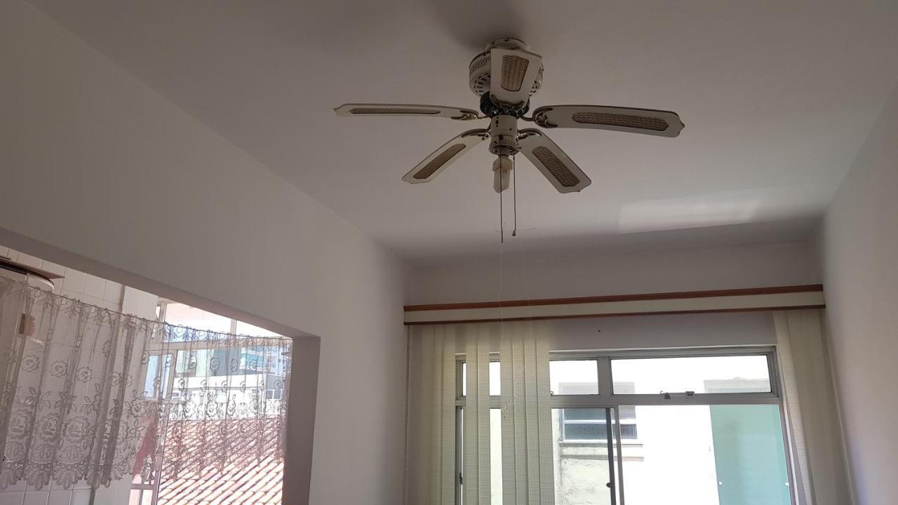 Apartamento A Uma Quadra Da Praia Гуаружа Екстер'єр фото