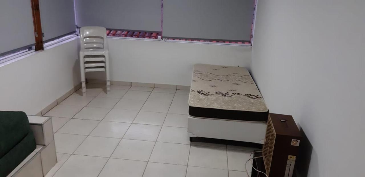 Apartamento A Uma Quadra Da Praia Гуаружа Екстер'єр фото